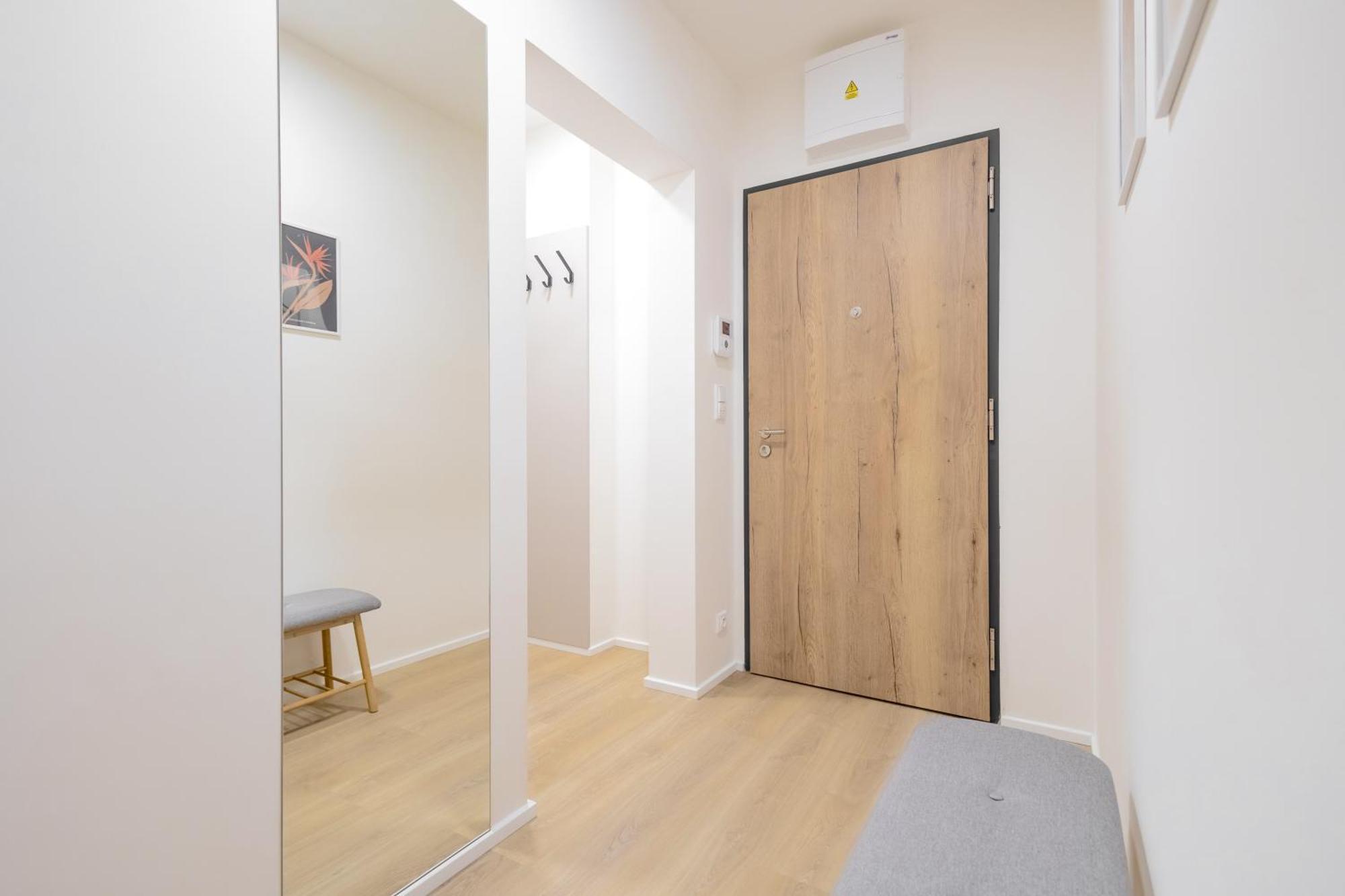 Bright 2Br - 8Th Floor, Balcony, Free Parking - By Gravity Prague公寓 外观 照片