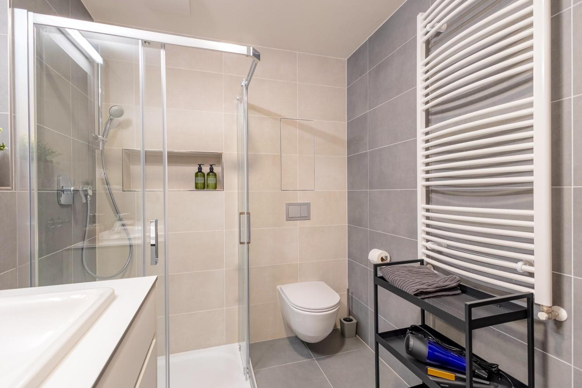 Bright 2Br - 8Th Floor, Balcony, Free Parking - By Gravity Prague公寓 外观 照片