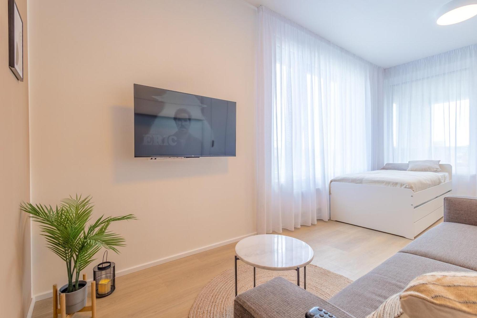 Bright 2Br - 8Th Floor, Balcony, Free Parking - By Gravity Prague公寓 外观 照片