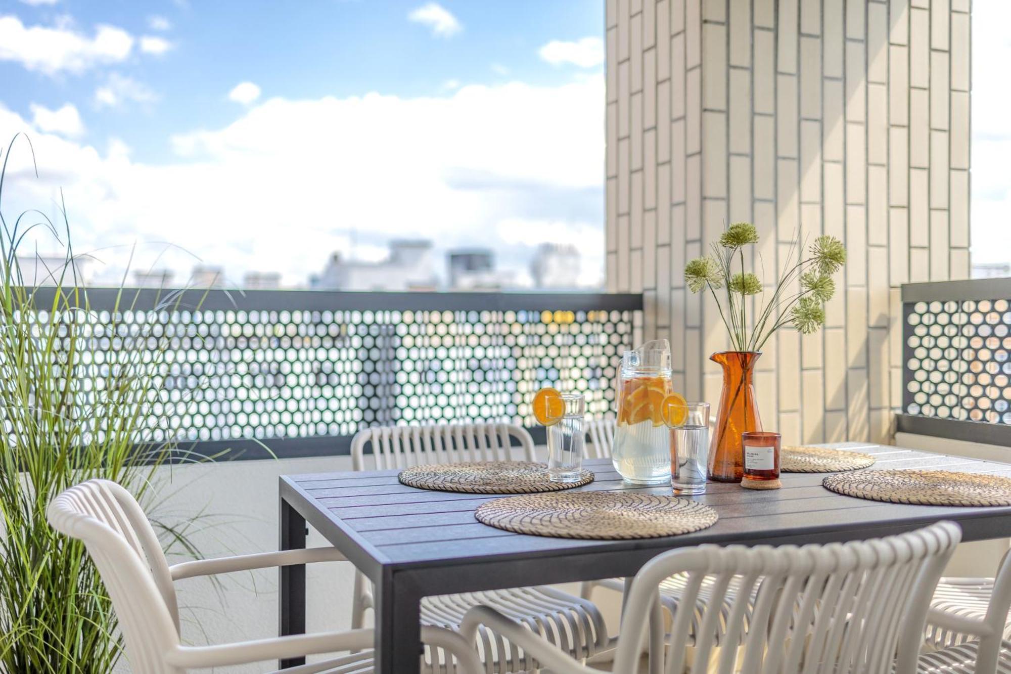 Bright 2Br - 8Th Floor, Balcony, Free Parking - By Gravity Prague公寓 外观 照片