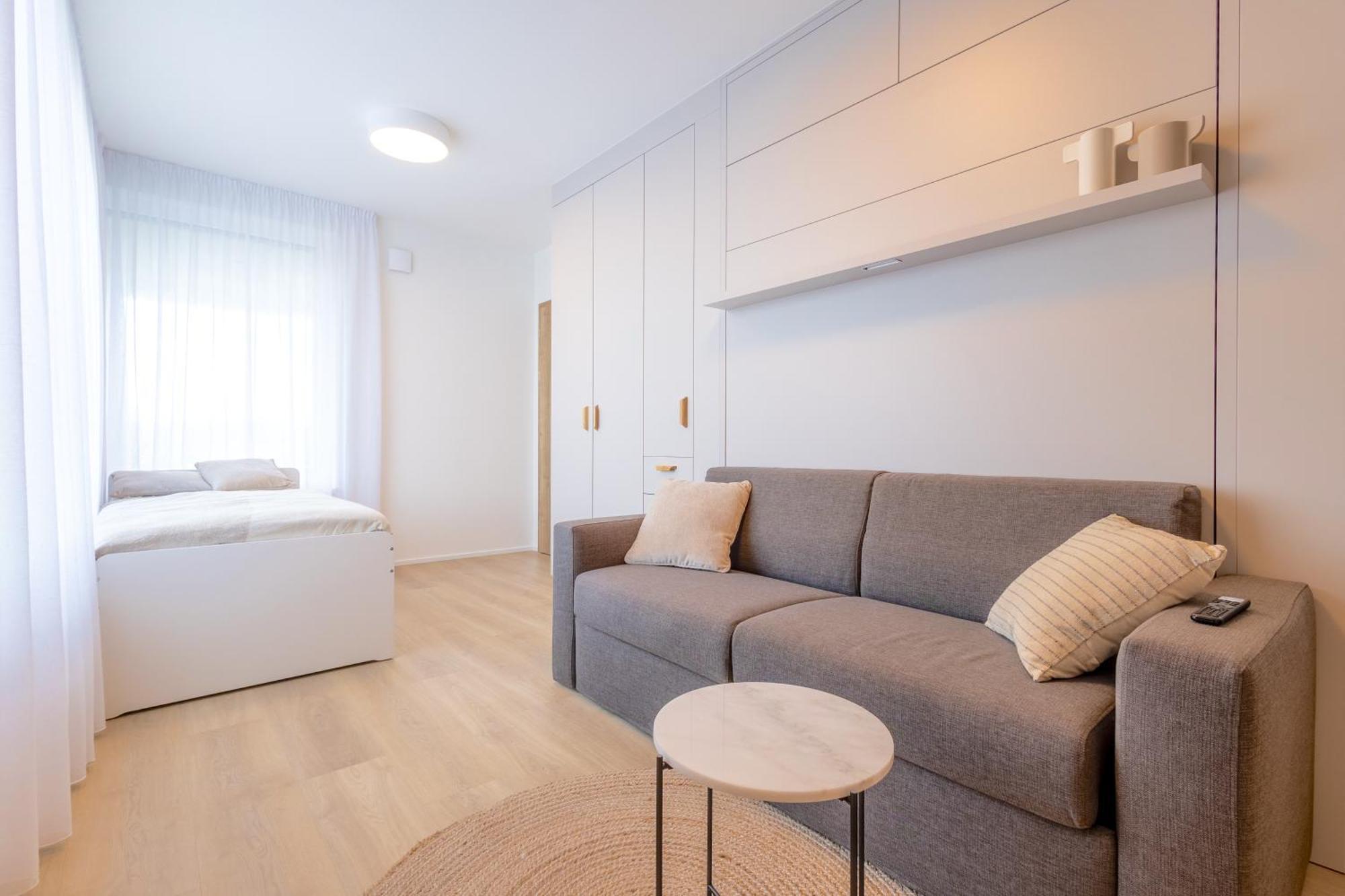 Bright 2Br - 8Th Floor, Balcony, Free Parking - By Gravity Prague公寓 外观 照片