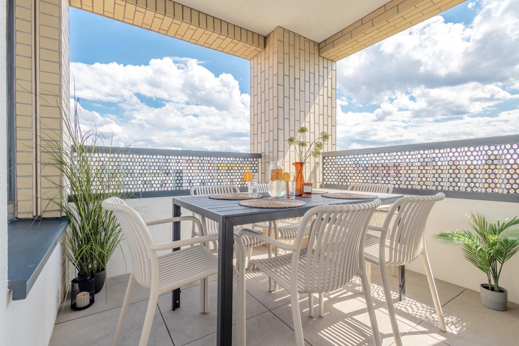 Bright 2Br - 8Th Floor, Balcony, Free Parking - By Gravity Prague公寓 外观 照片