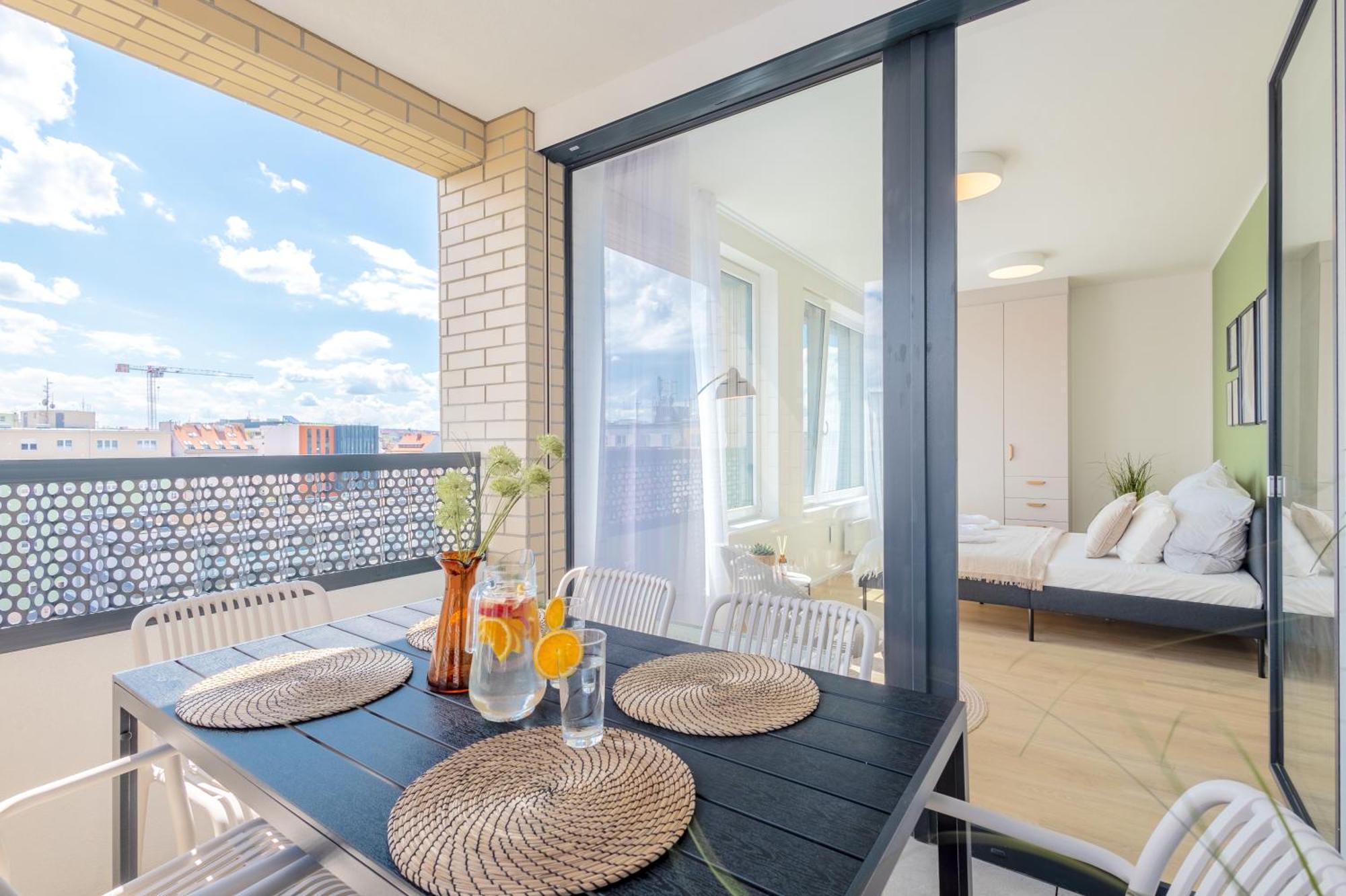Bright 2Br - 8Th Floor, Balcony, Free Parking - By Gravity Prague公寓 外观 照片