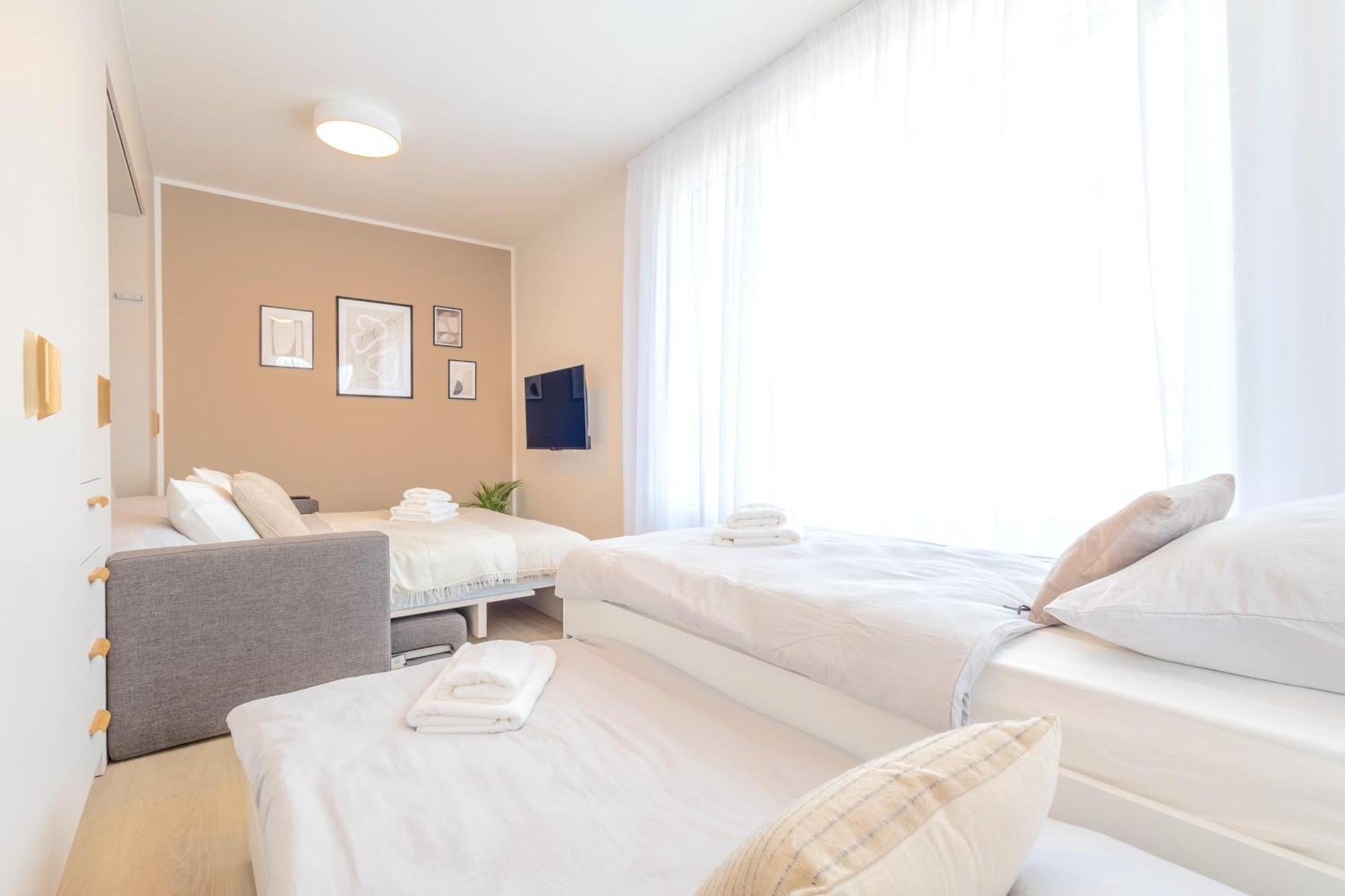 Bright 2Br - 8Th Floor, Balcony, Free Parking - By Gravity Prague公寓 外观 照片