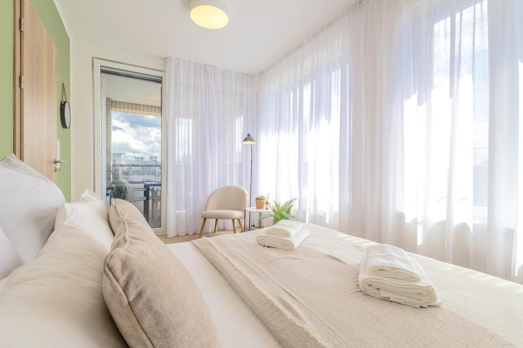 Bright 2Br - 8Th Floor, Balcony, Free Parking - By Gravity Prague公寓 外观 照片